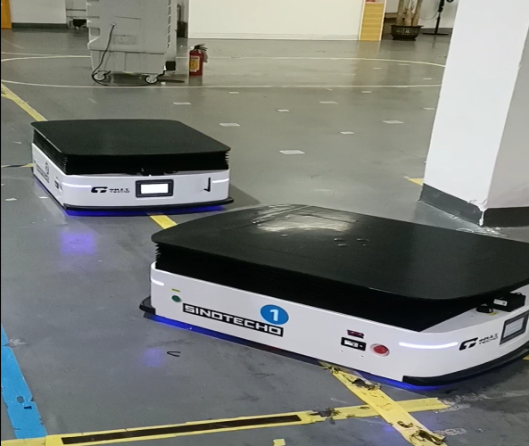 單向舉升背負式AGV